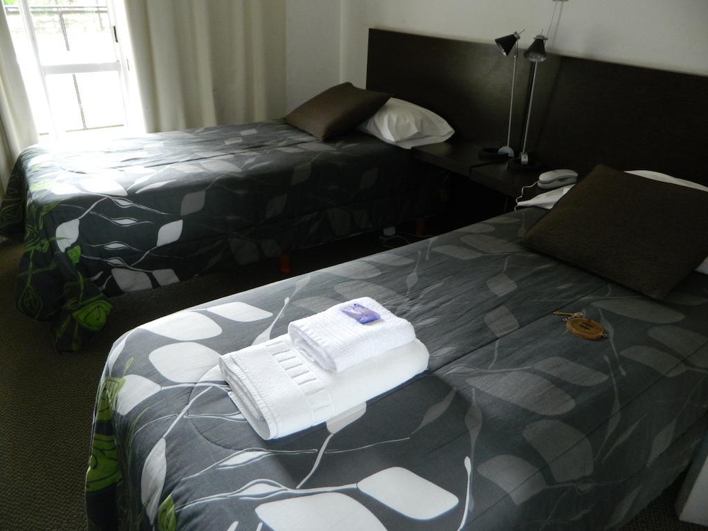 Luna Serrana Hotel Capilla del Monte Habitación foto